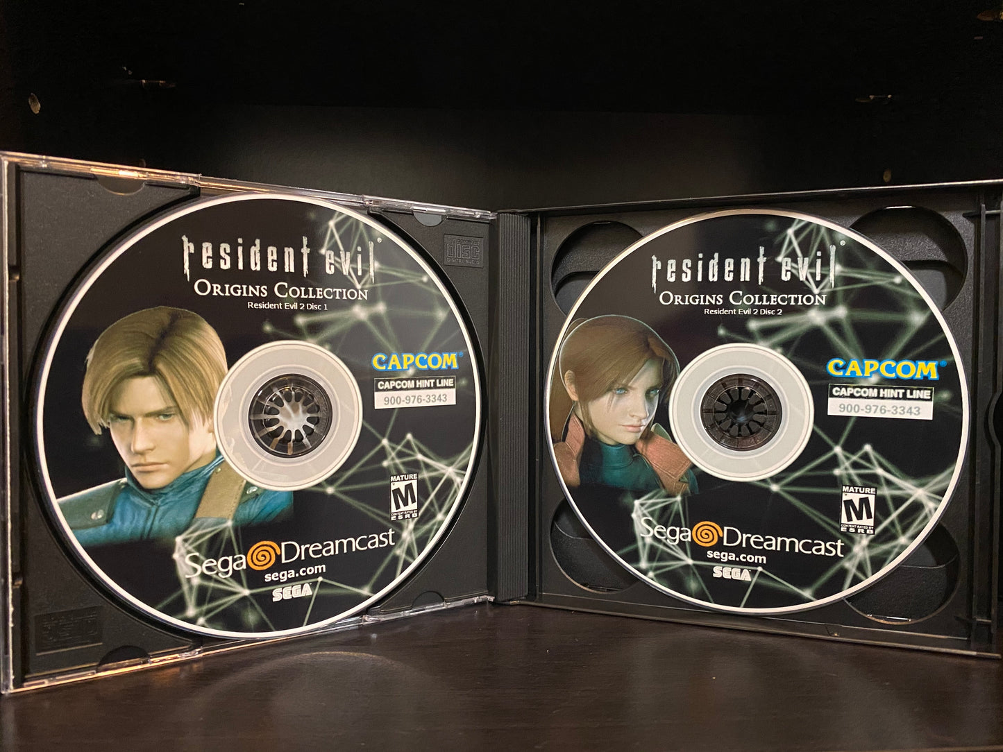 Resident Evil: Origins Collection (RE 2, 3, & Code Veronica X) [Sega Dreamcast] Reproduction