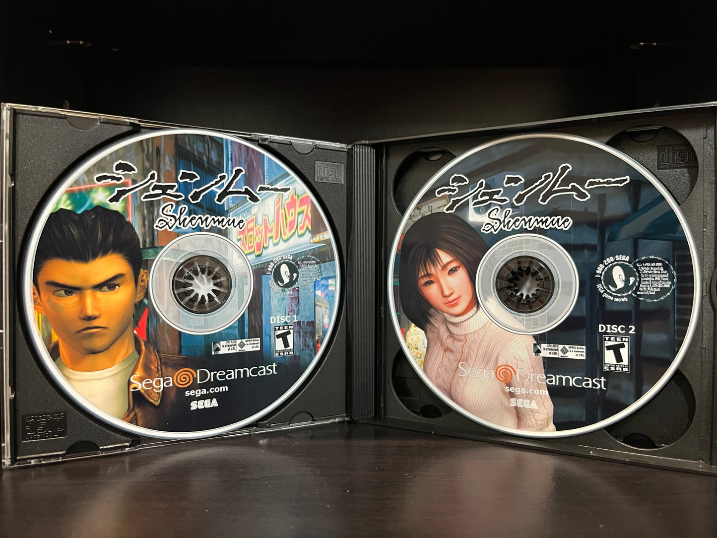 Shenmue (Undub) [Sega Dreamcast] Reproduction